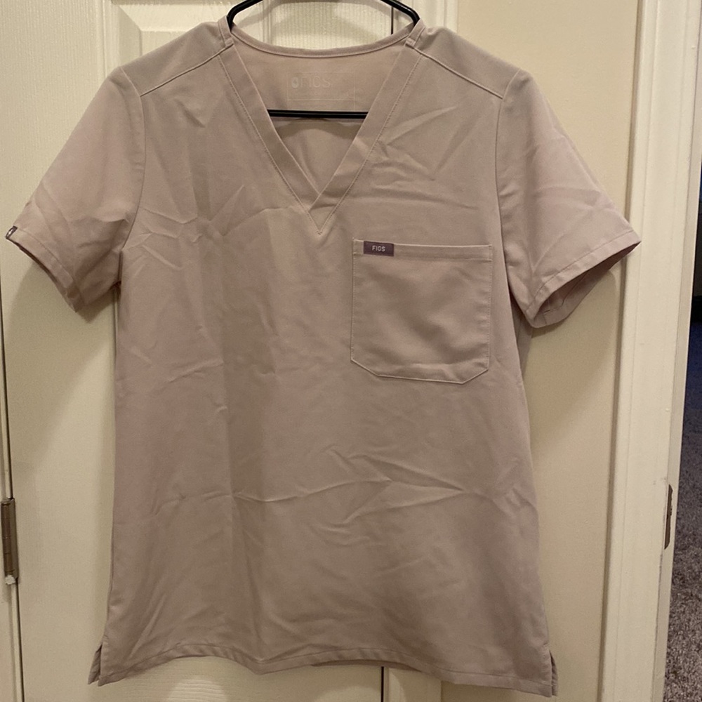 FIGS boulder scrub top